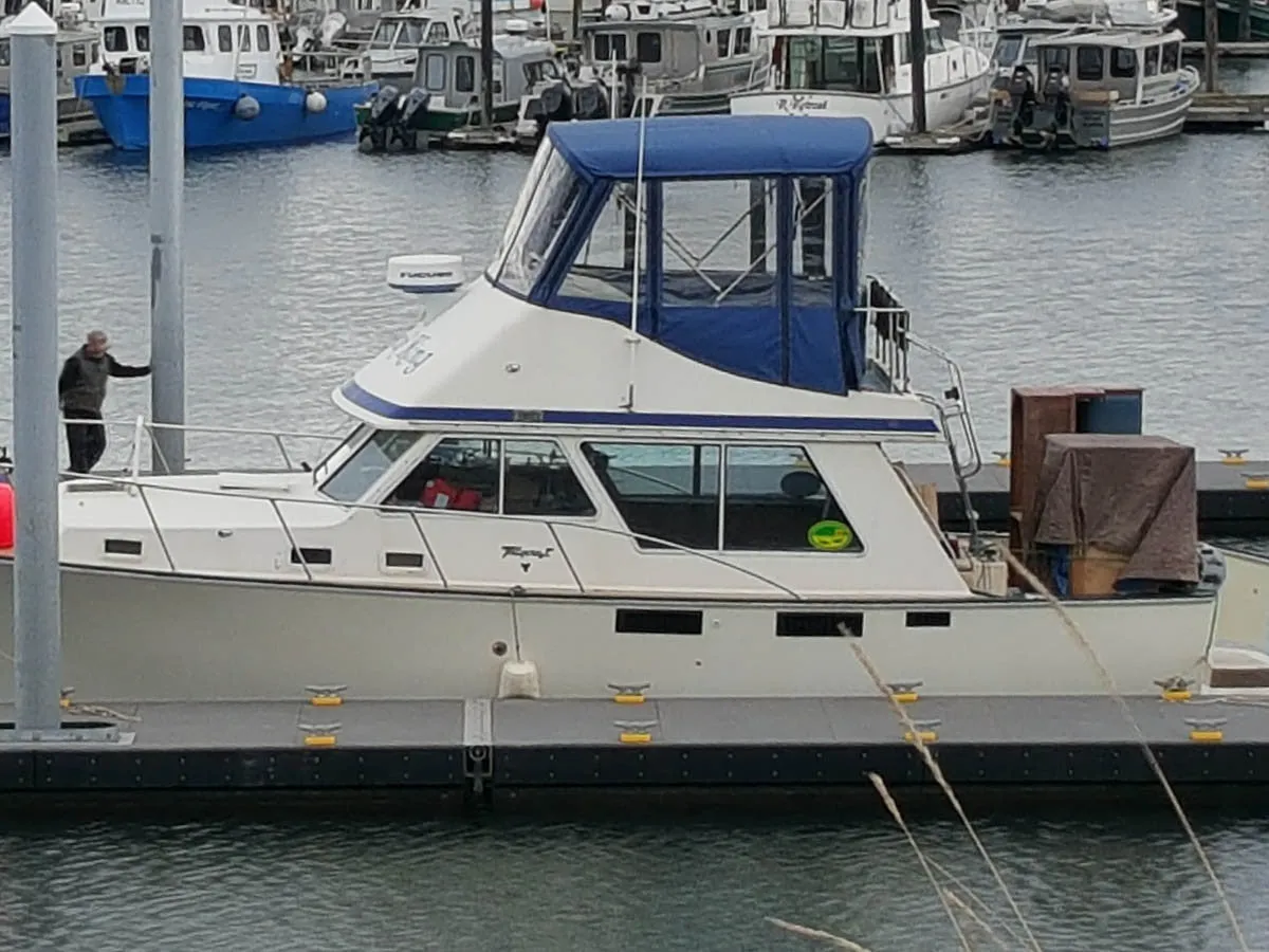 Custom Canvas Boat Enclosures