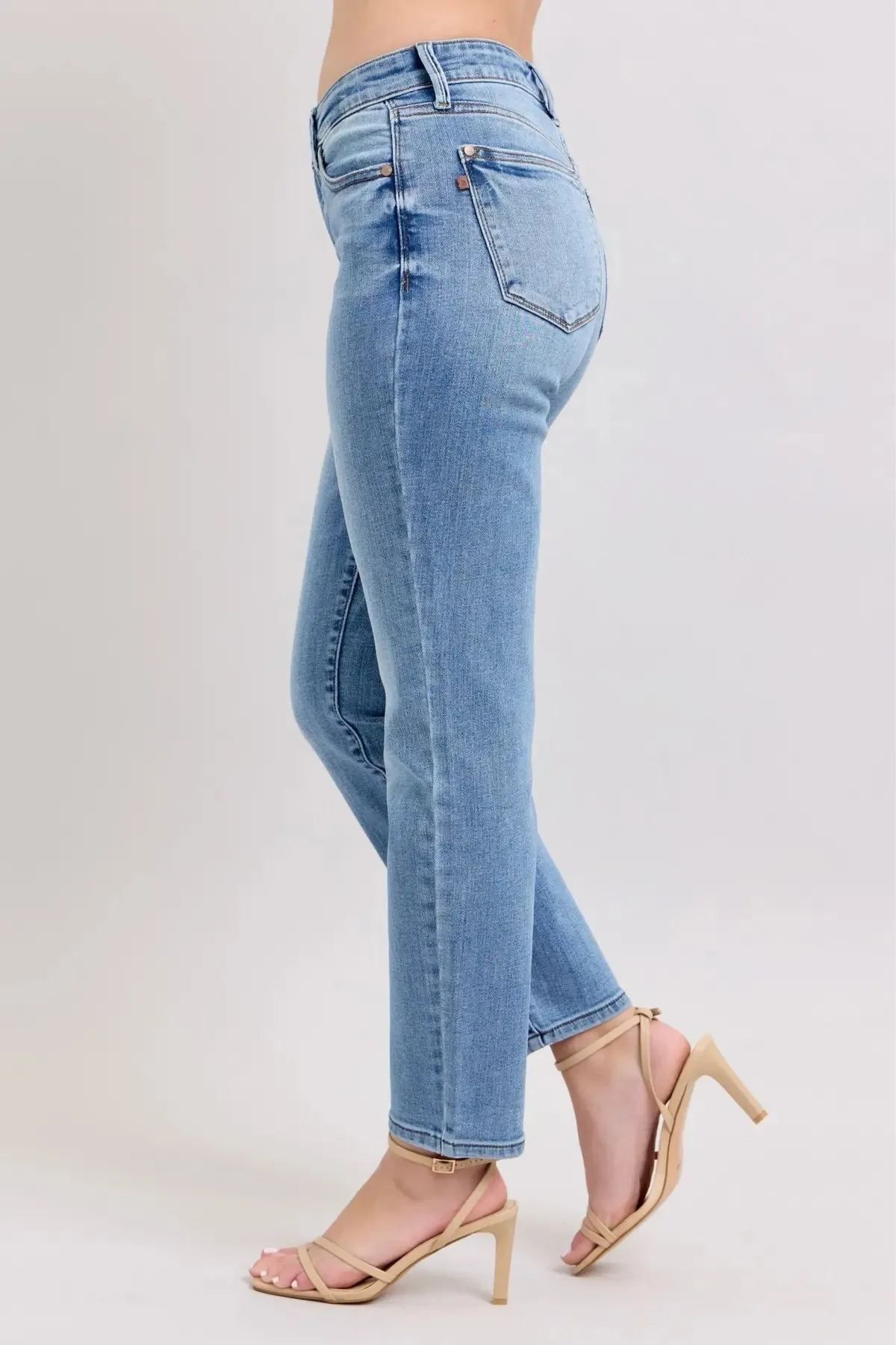 Judy Blue Mid Rise Vintage Wash Slim Fit Jeans - Medium Wash