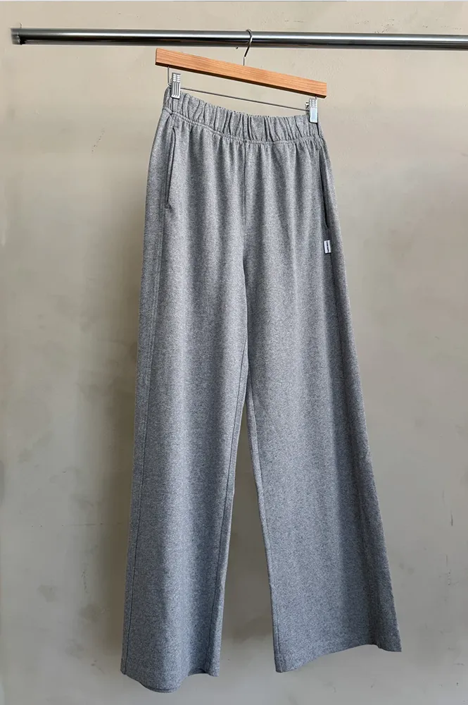 Le Bon Shoppe Breezy Heather Grey Pants