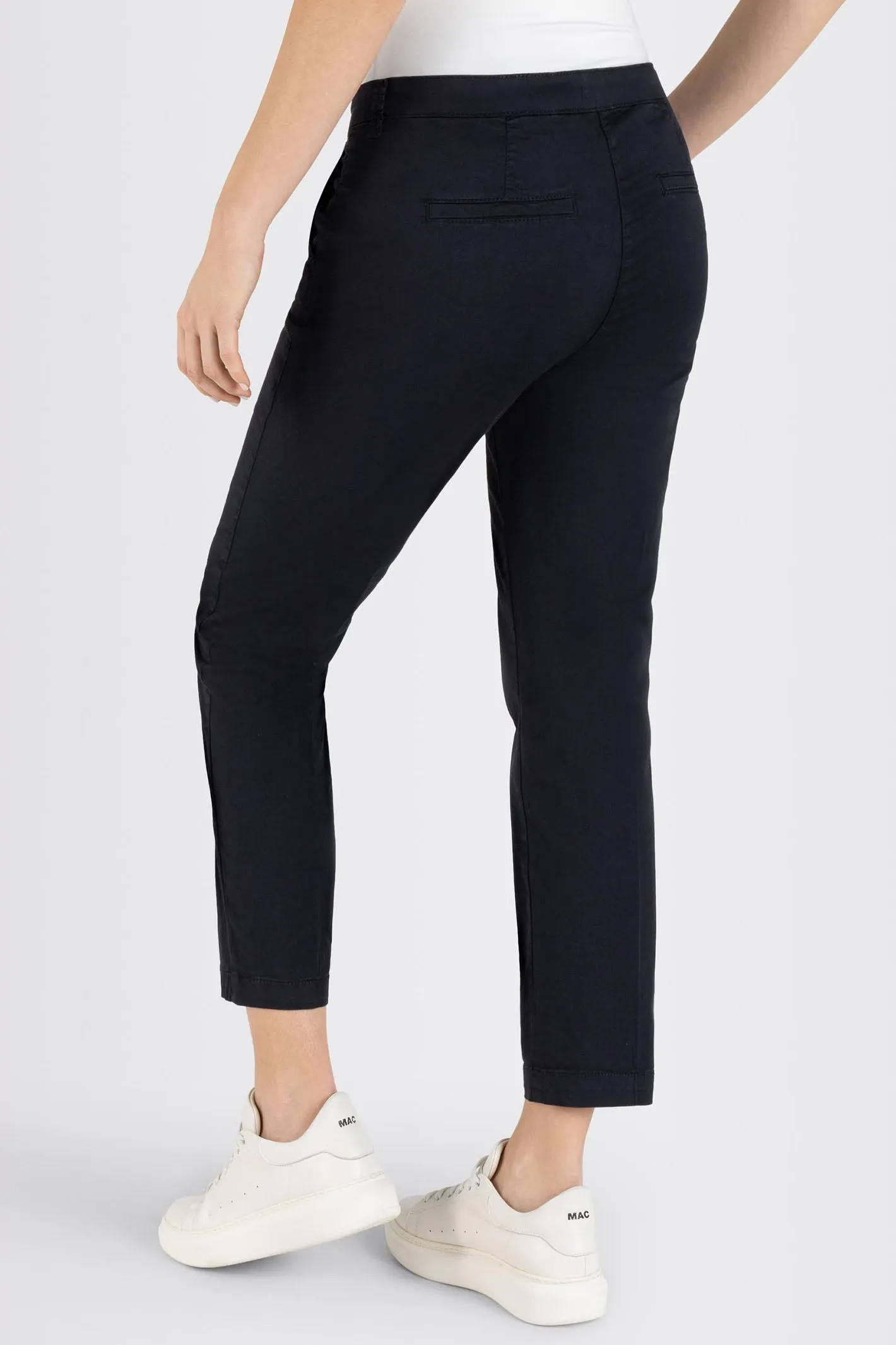 Mac 3075-00-0434L 198R Dark Blue Authentic Stretch Gabardine Turn Up Chino Trousers