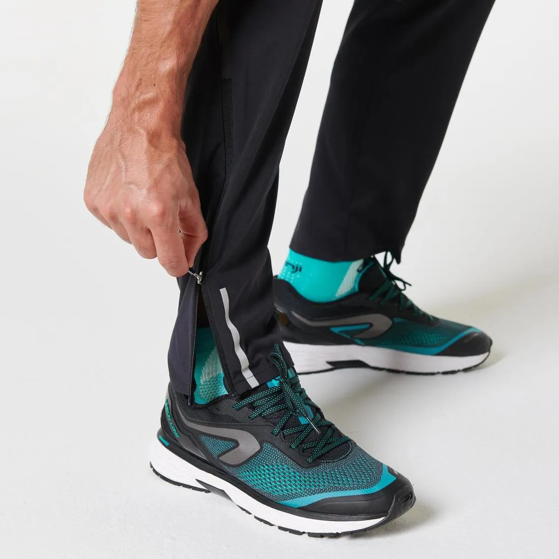MEN'S BREATHABLE RUNNING TROUSERS - BLACK