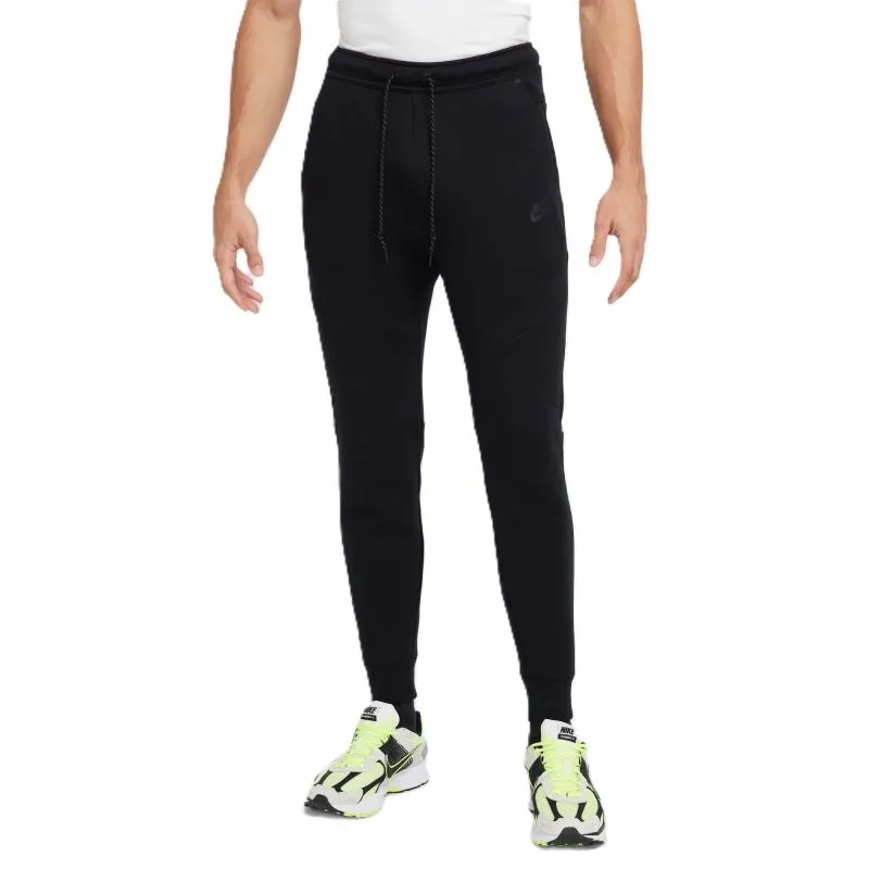 Men's Nike Techfit Black Fleece Joggers with Tapered Legs and Side Pockets