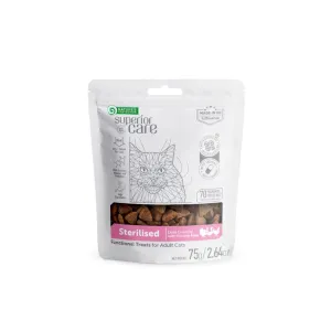Nature's Protection Superior Care Sterilised Cat Treats For Adult Cats Of All Breeds Weight Control Extra Crunchy With Poultry
