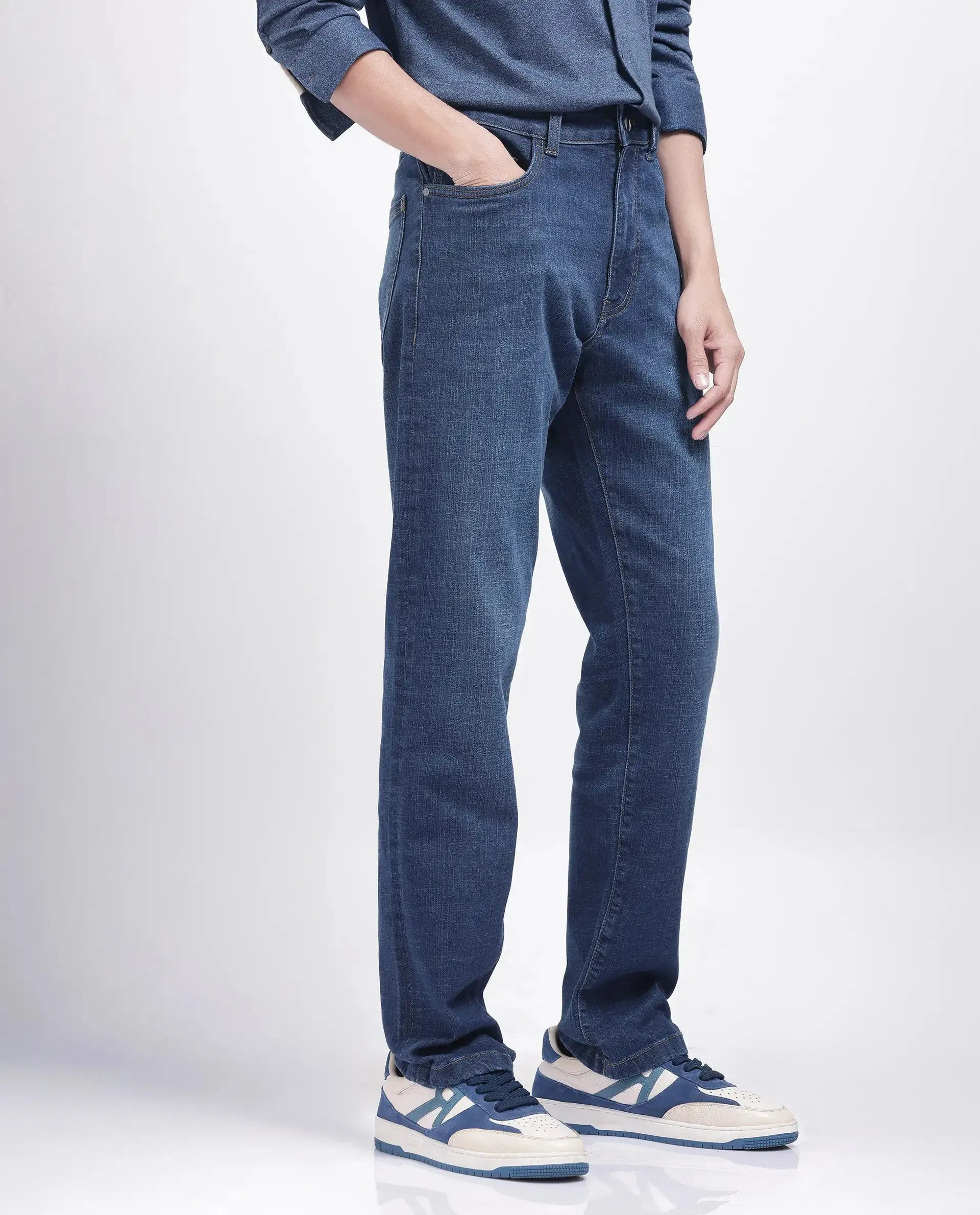 Rare Rabbit Men Axel Blue Cotton Blend Fabric Button And Zip Closure Plain Jeans