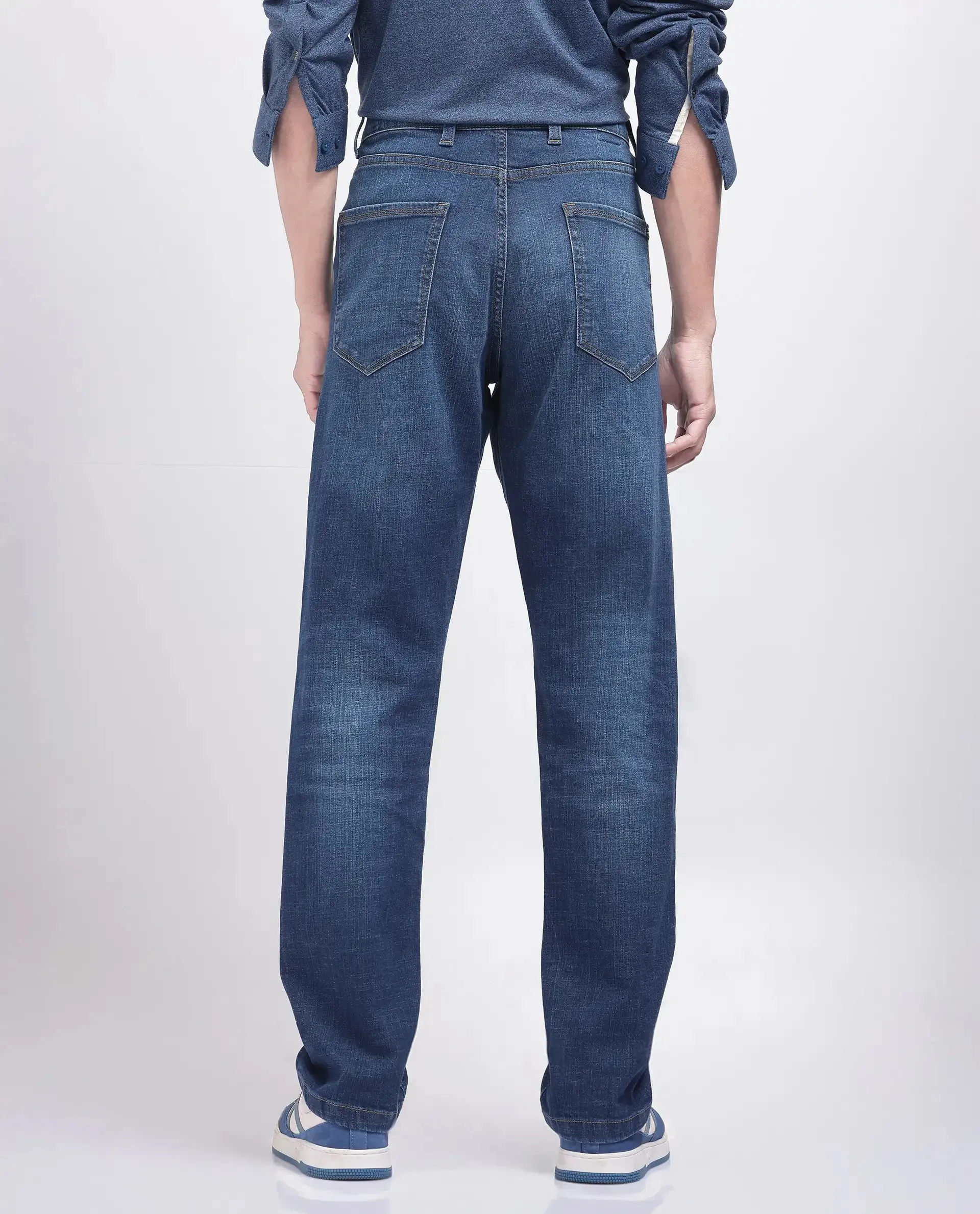 Rare Rabbit Men Axel Blue Cotton Blend Fabric Button And Zip Closure Plain Jeans