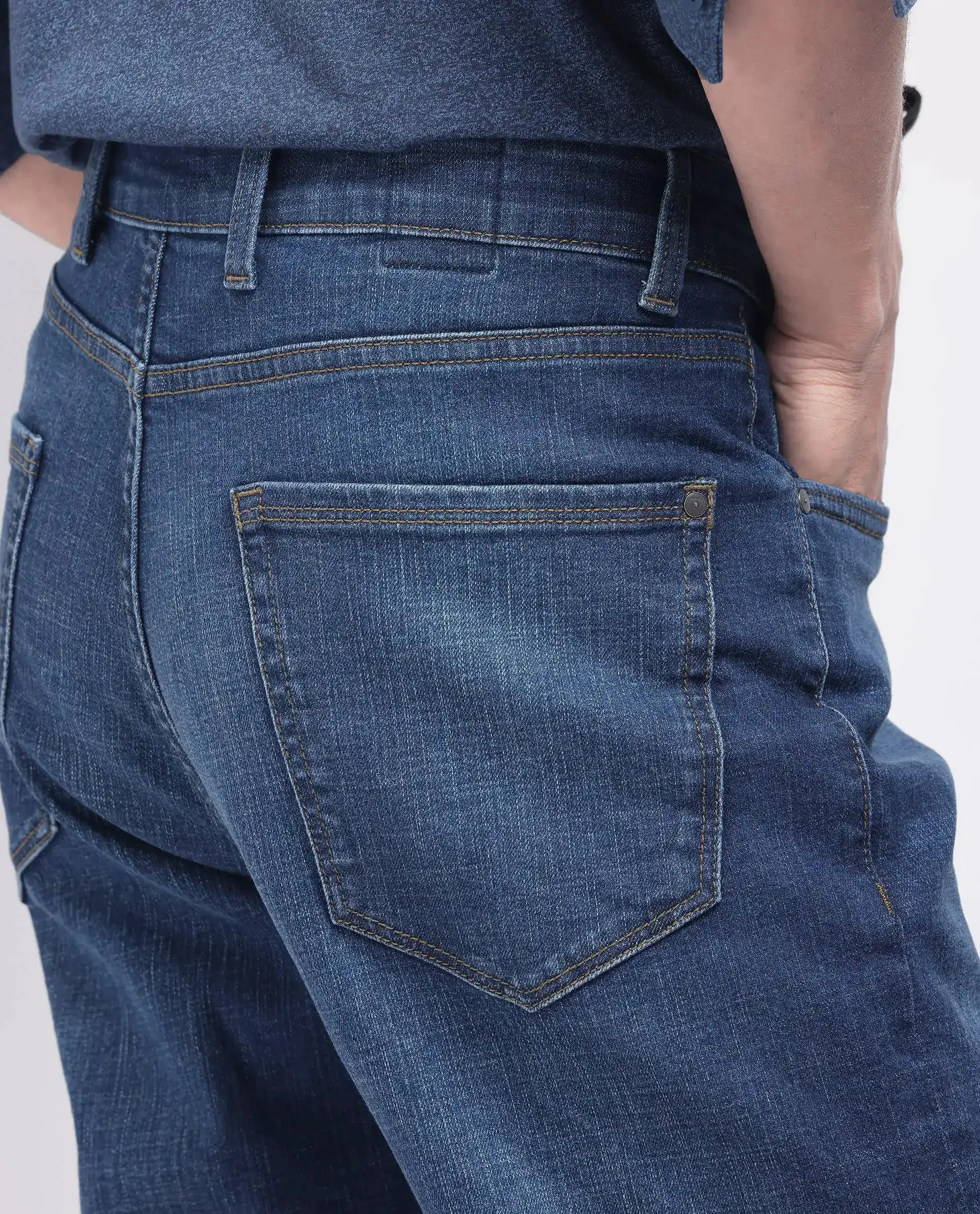 Rare Rabbit Men Axel Blue Cotton Blend Fabric Button And Zip Closure Plain Jeans