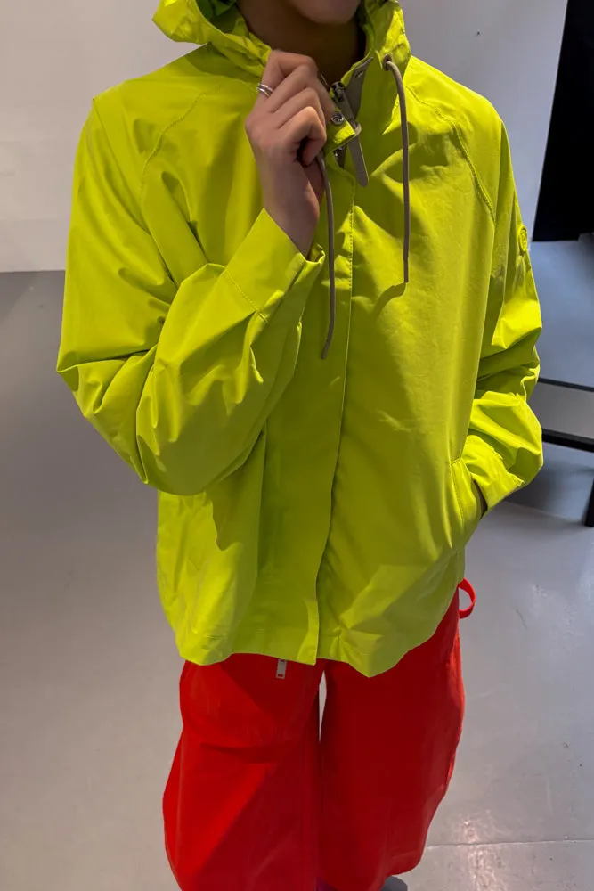 Tant Dhuda Evening Primrose Short Raincoat