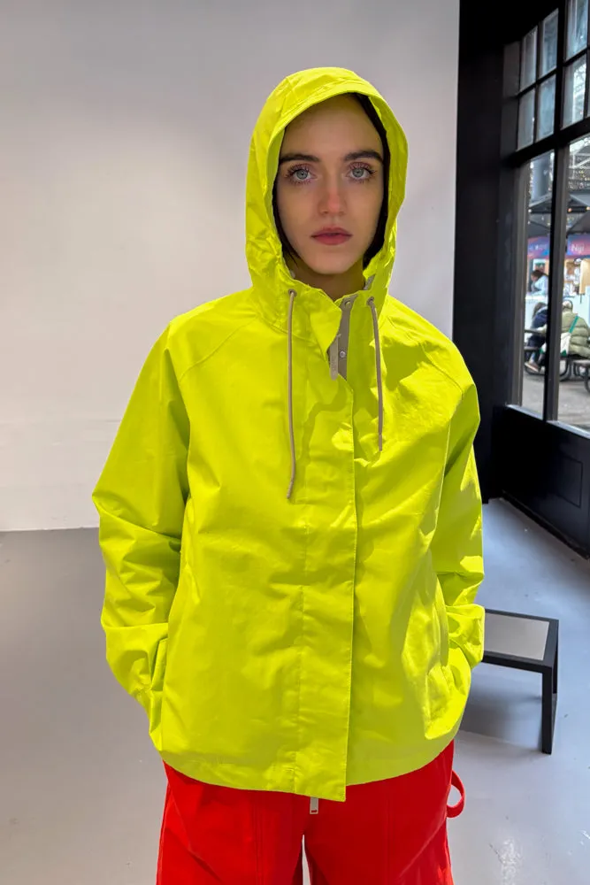 Tant Dhuda Evening Primrose Short Raincoat