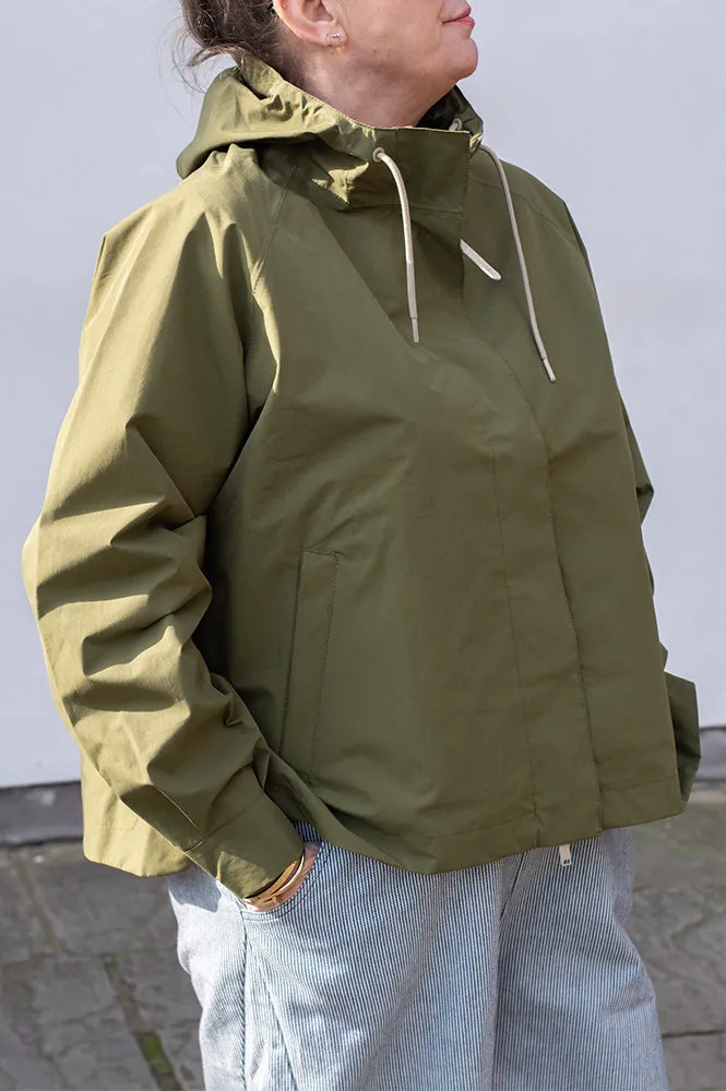 Tant Dhuda Sphagnum Short Raincoat