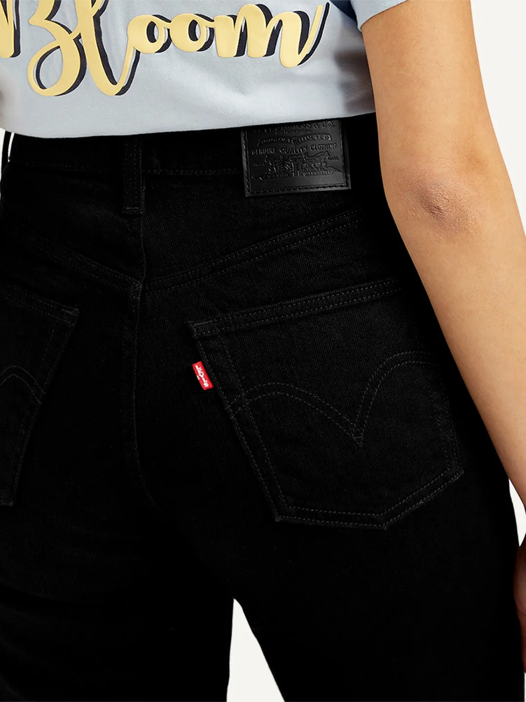 Women's High Rise Ribcage Straight Black Jeans